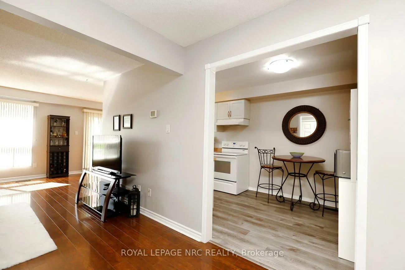 1226, Kirstie, 1003 - CP College Park, Oakville
