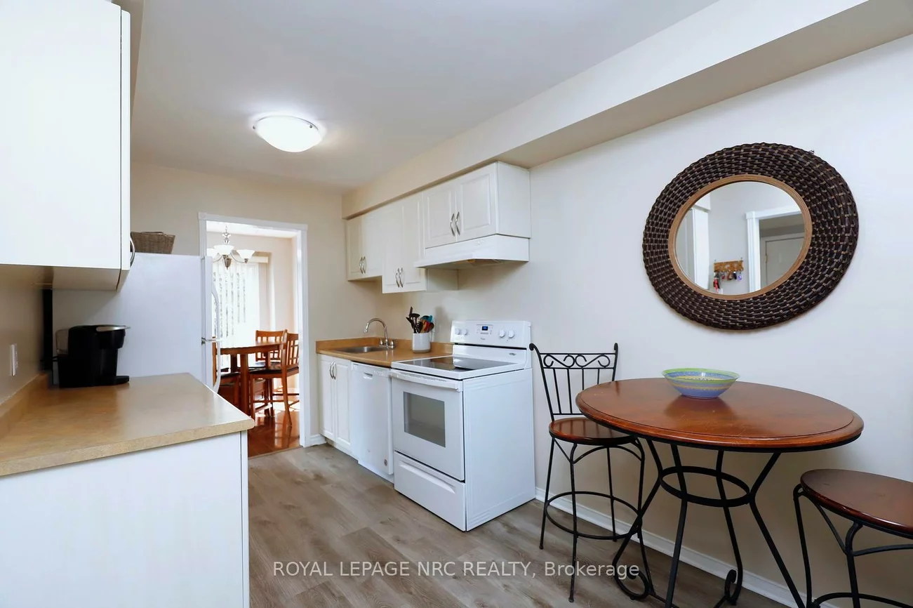 1226, Kirstie, 1003 - CP College Park, Oakville