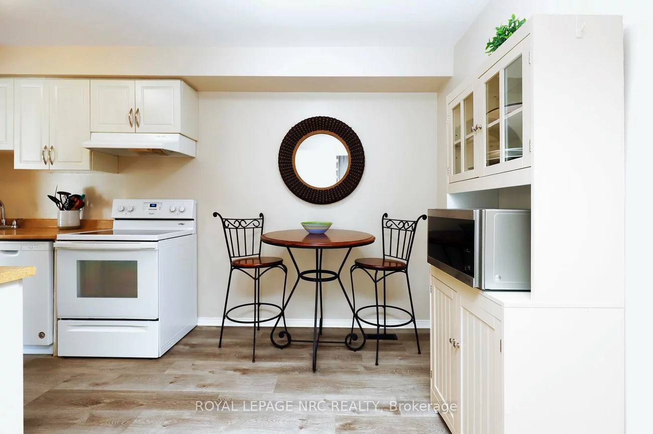 1226, Kirstie, 1003 - CP College Park, Oakville