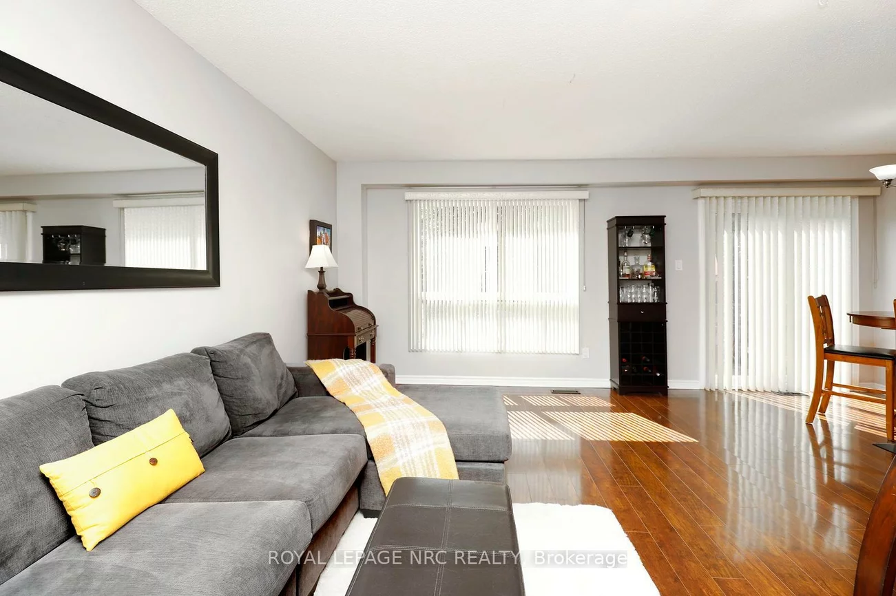 1226, Kirstie, 1003 - CP College Park, Oakville
