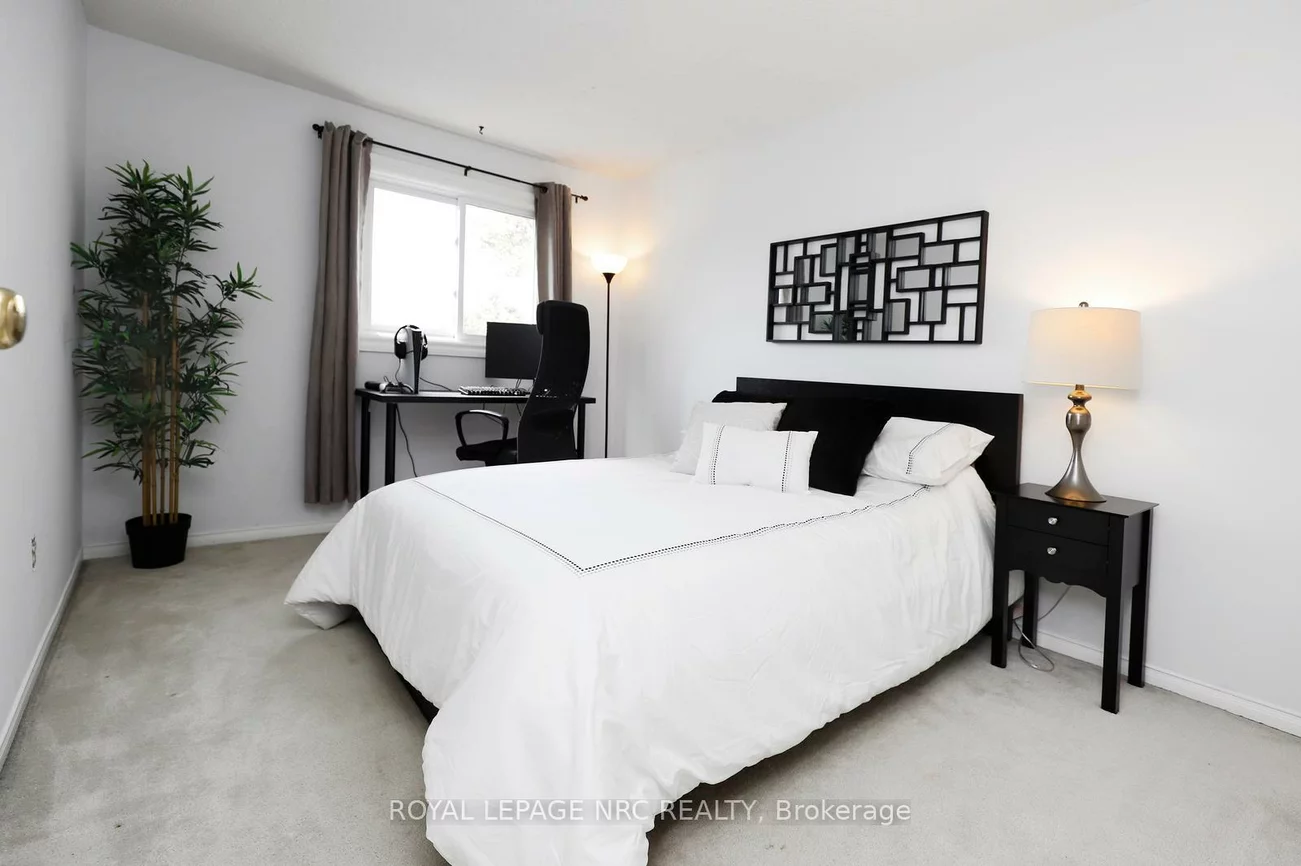 1226, Kirstie, 1003 - CP College Park, Oakville