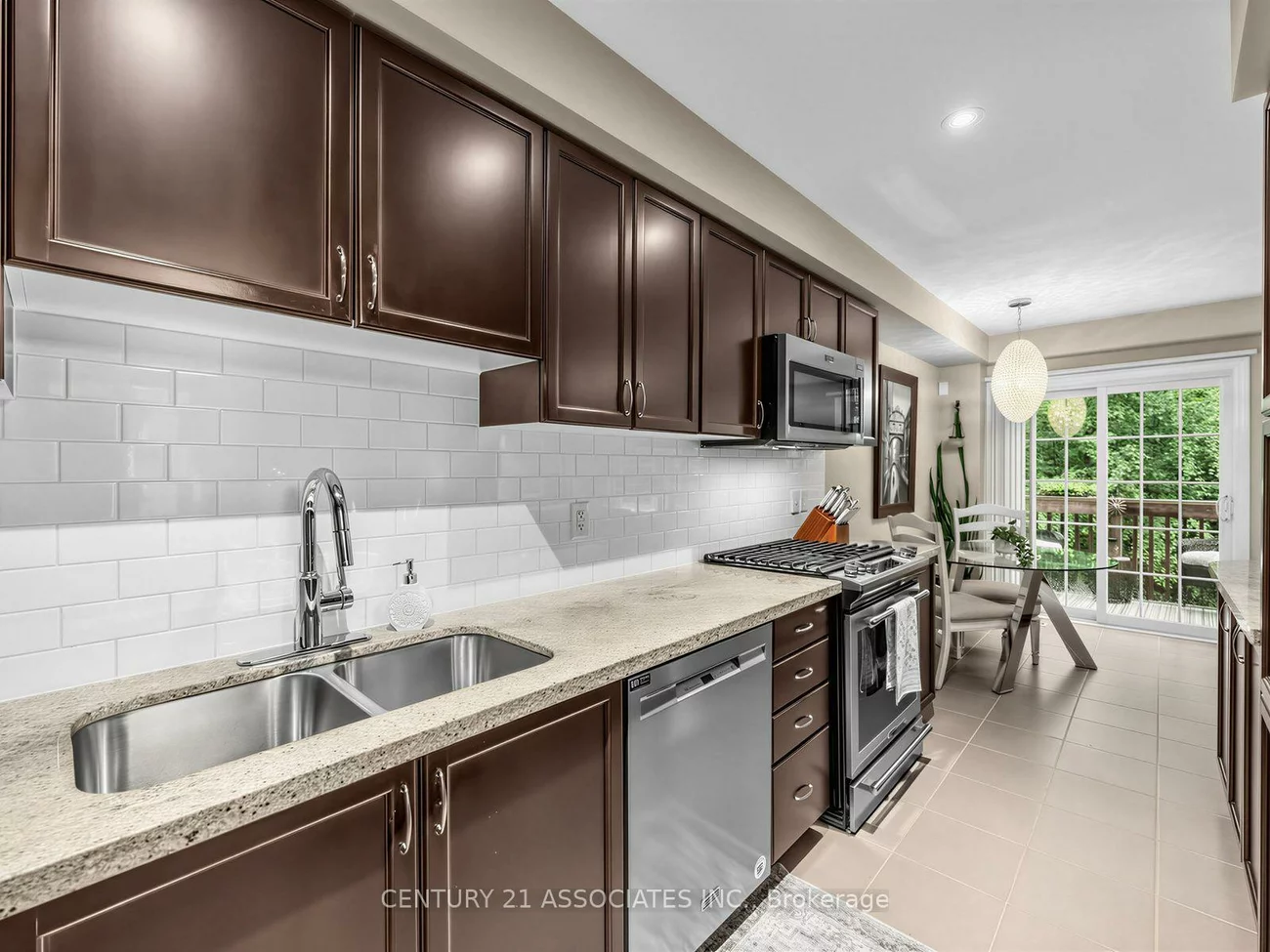 233, Duskywing, 1001 - BR Bronte, Oakville