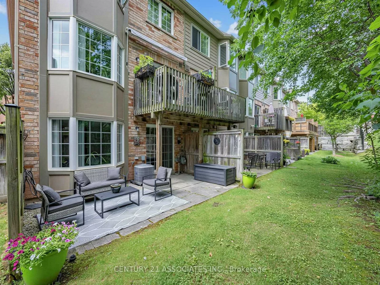 233, Duskywing, 1001 - BR Bronte, Oakville