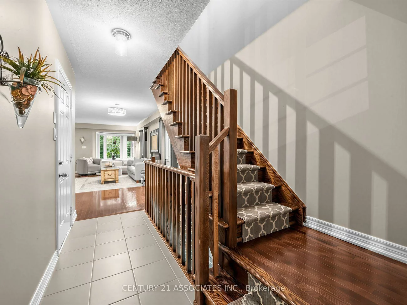 233, Duskywing, 1001 - BR Bronte, Oakville