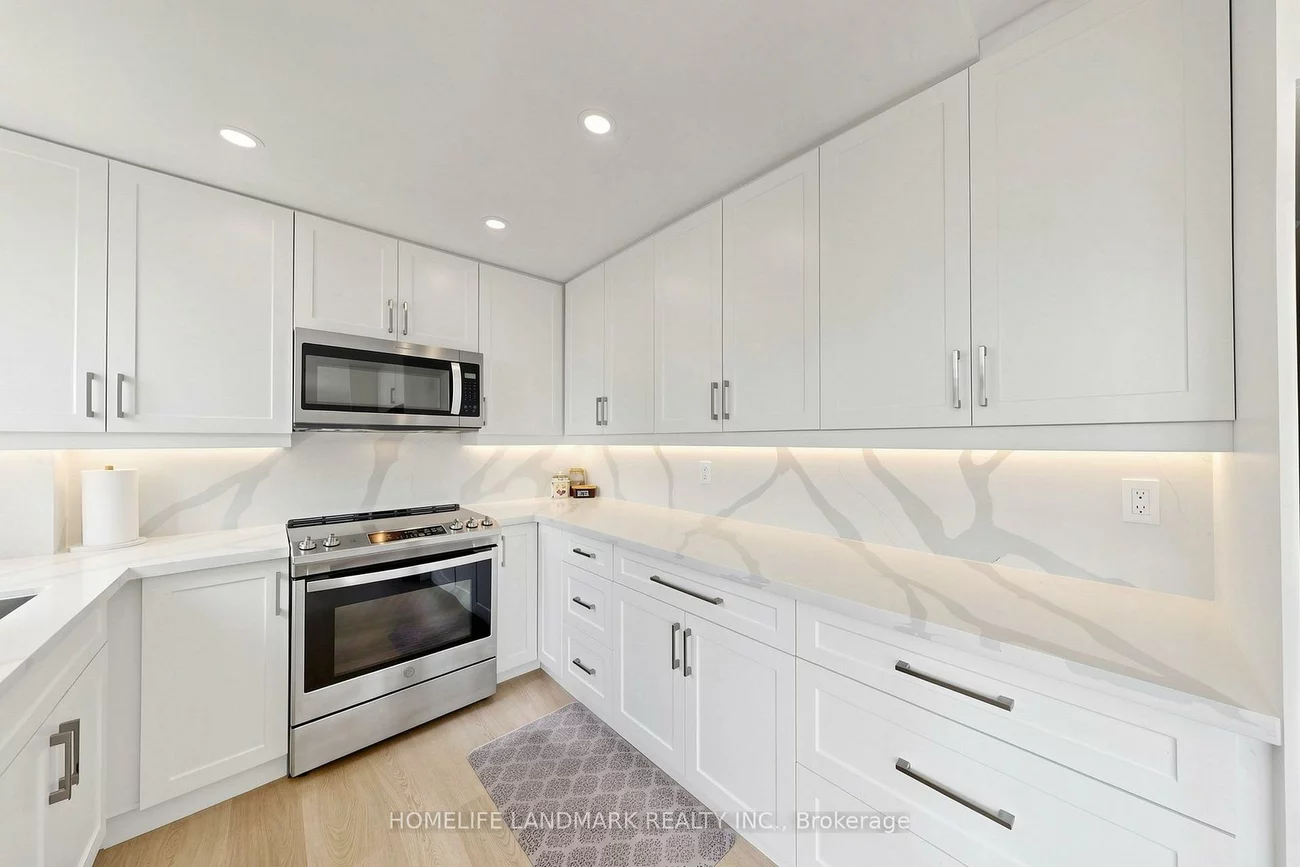 1230, Marlborough, 1003 - CP College Park, Oakville