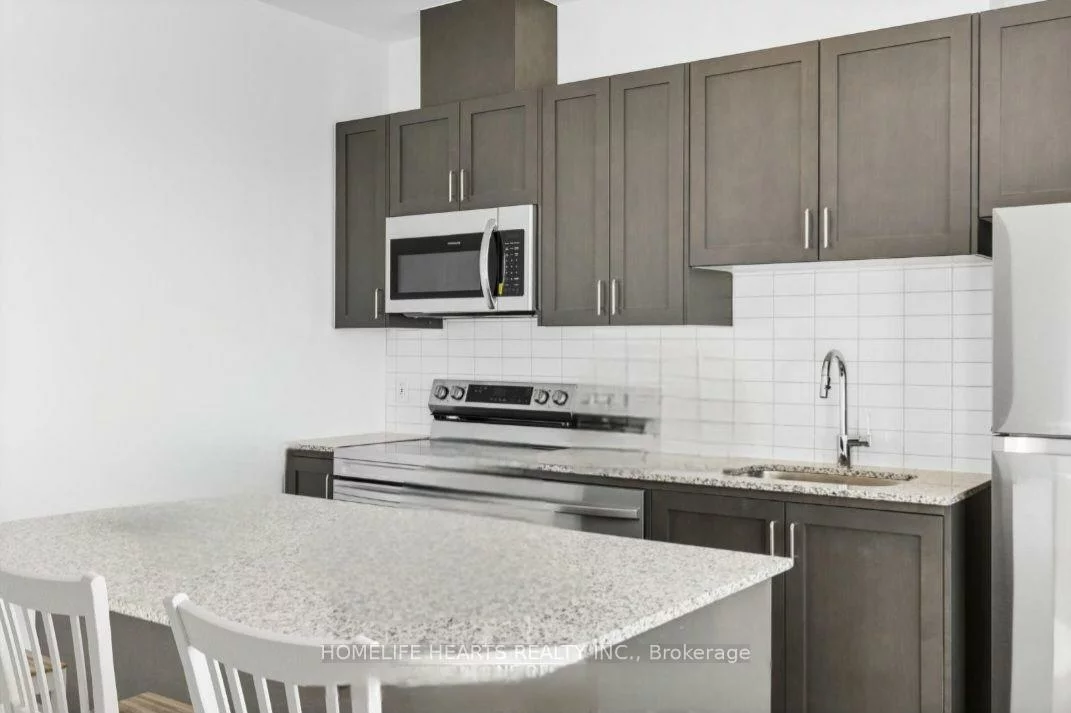 3285, Carding Mill, 1008 - GO Glenorchy, Oakville
