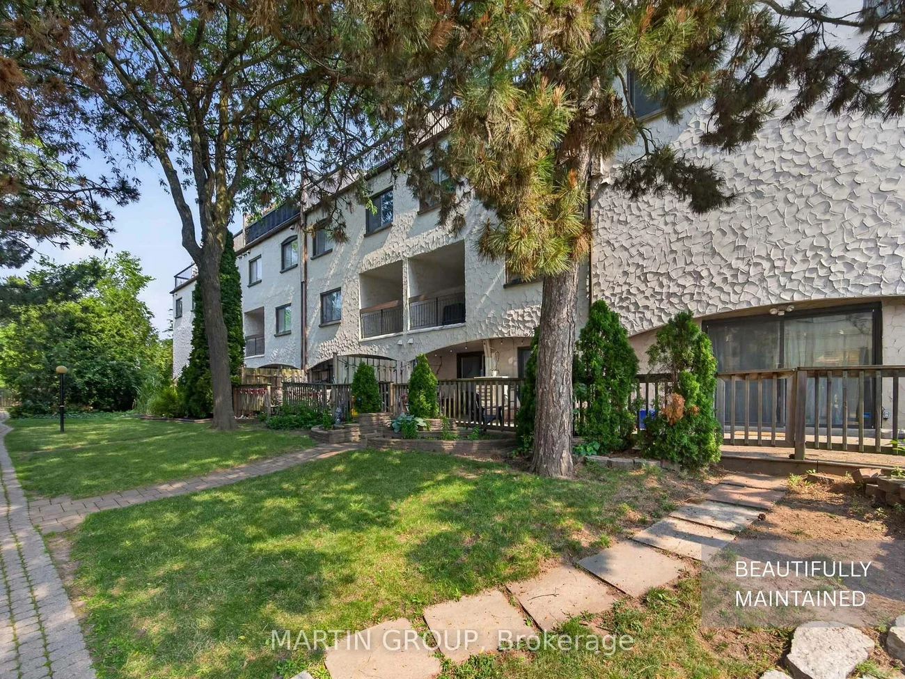 1050, Falgarwood, 1005 - FA Falgarwood, Oakville