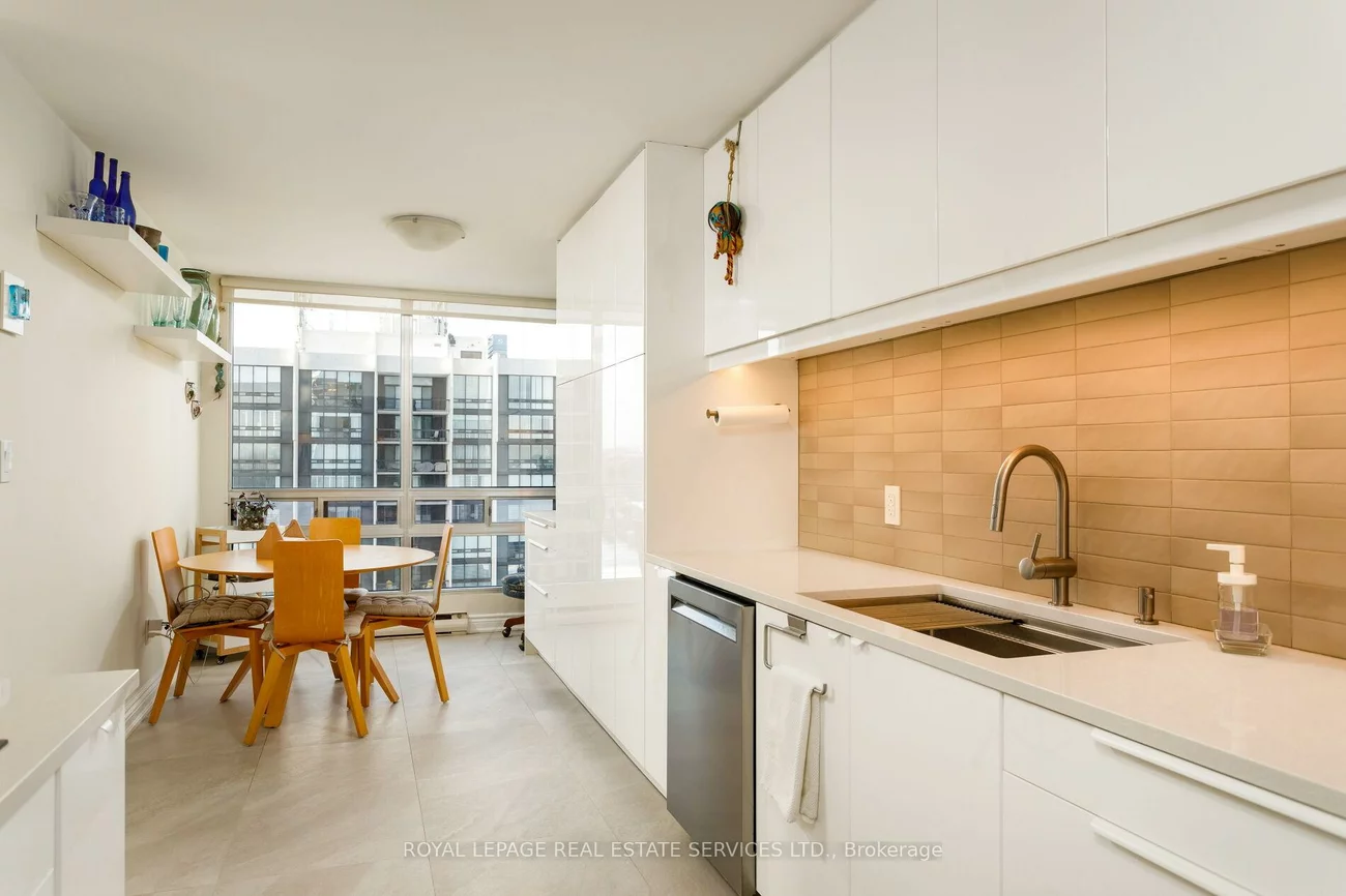 2180, Marine, 1001 - BR Bronte, Oakville