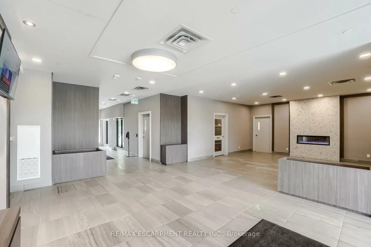 150, OAK PARK, 1015 - RO River Oaks, Oakville