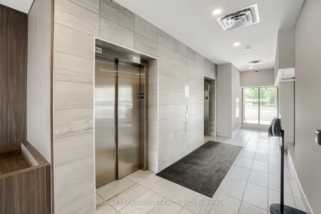 150, OAK PARK, 1015 - RO River Oaks, Oakville