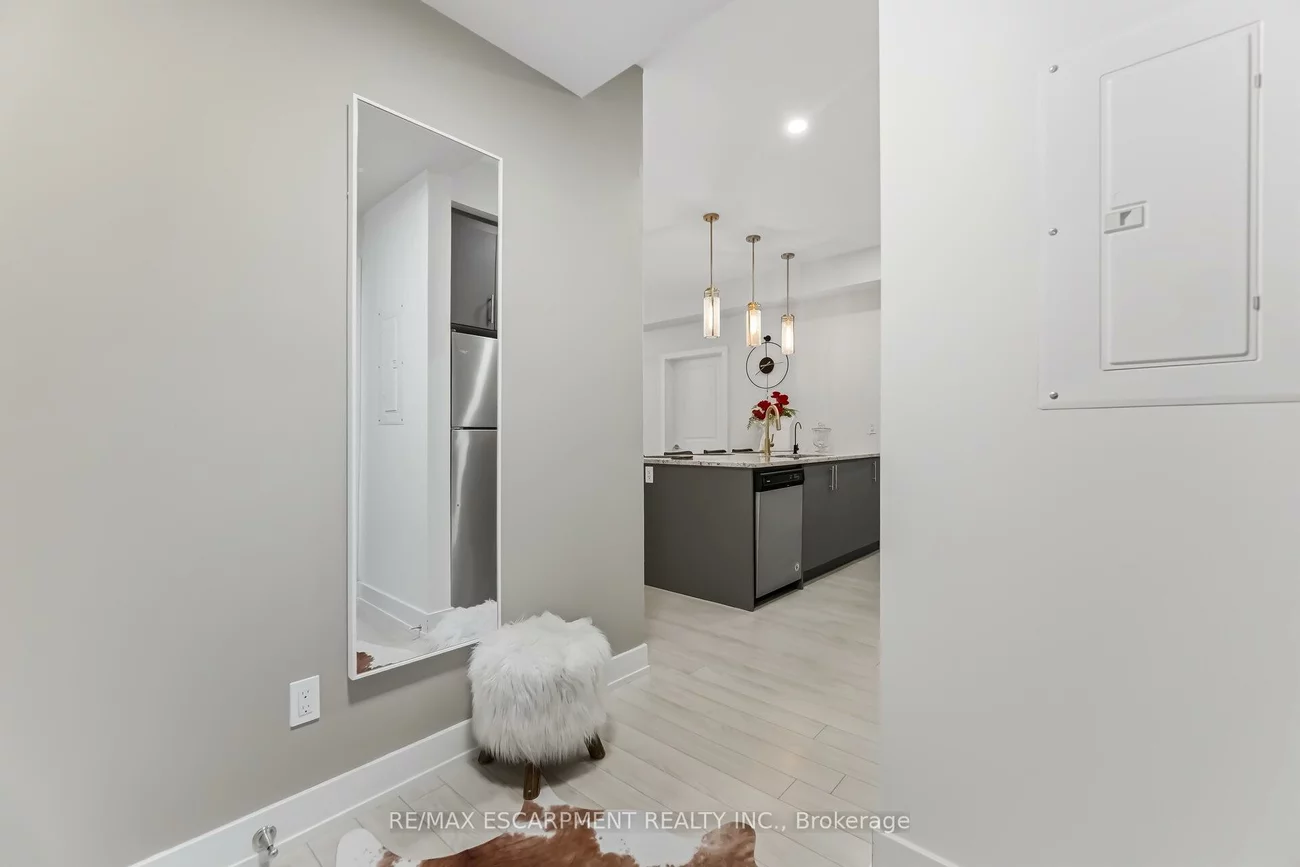 150, OAK PARK, 1015 - RO River Oaks, Oakville
