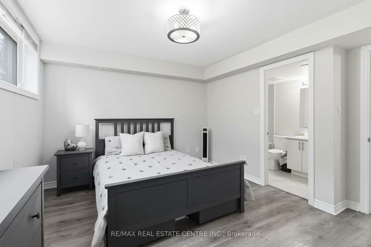 2420, Baronwood, 1019 - WM Westmount, Oakville