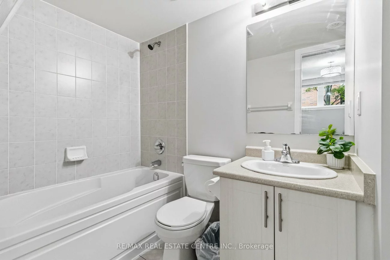 2420, Baronwood, 1019 - WM Westmount, Oakville