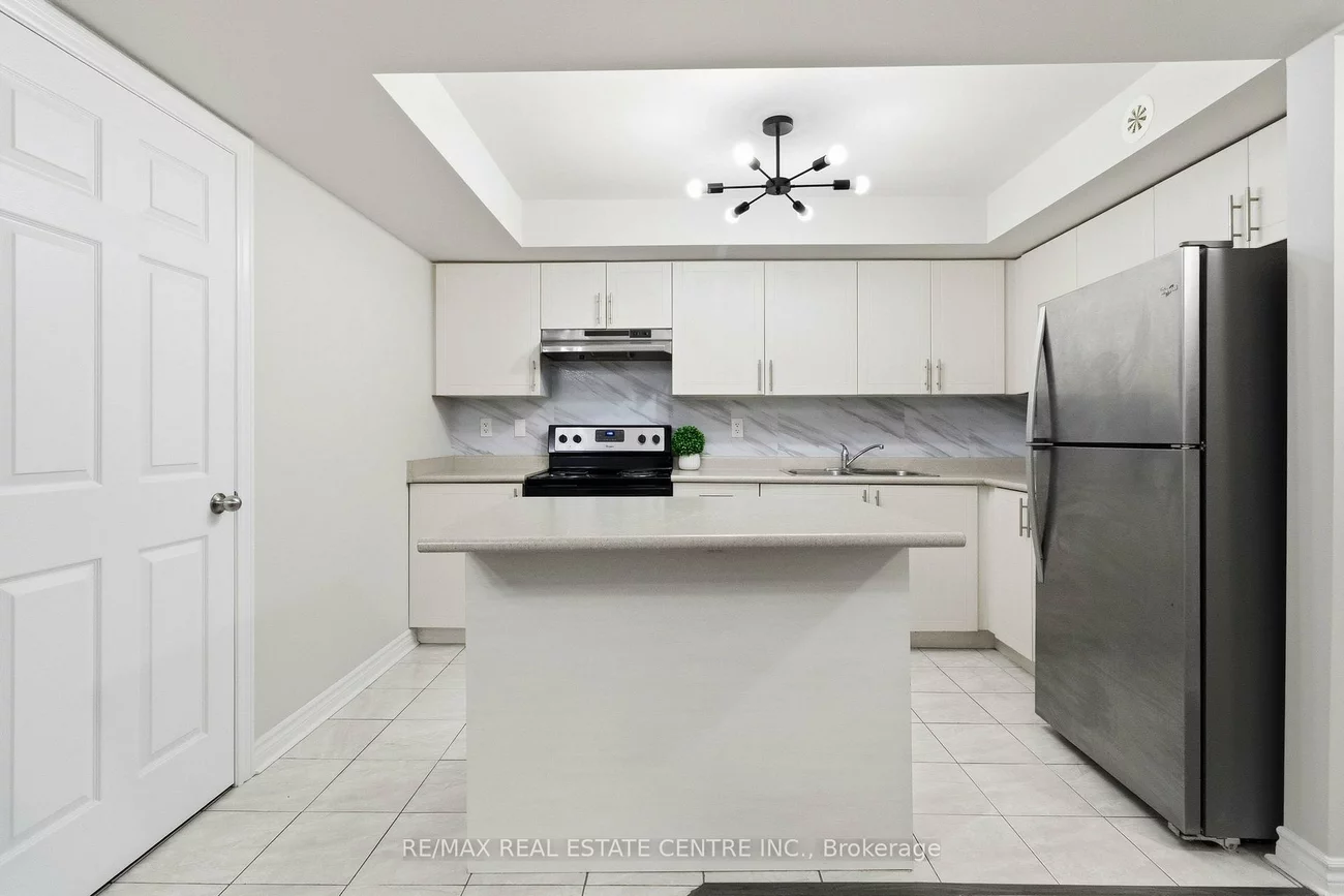 2420, Baronwood, 1019 - WM Westmount, Oakville
