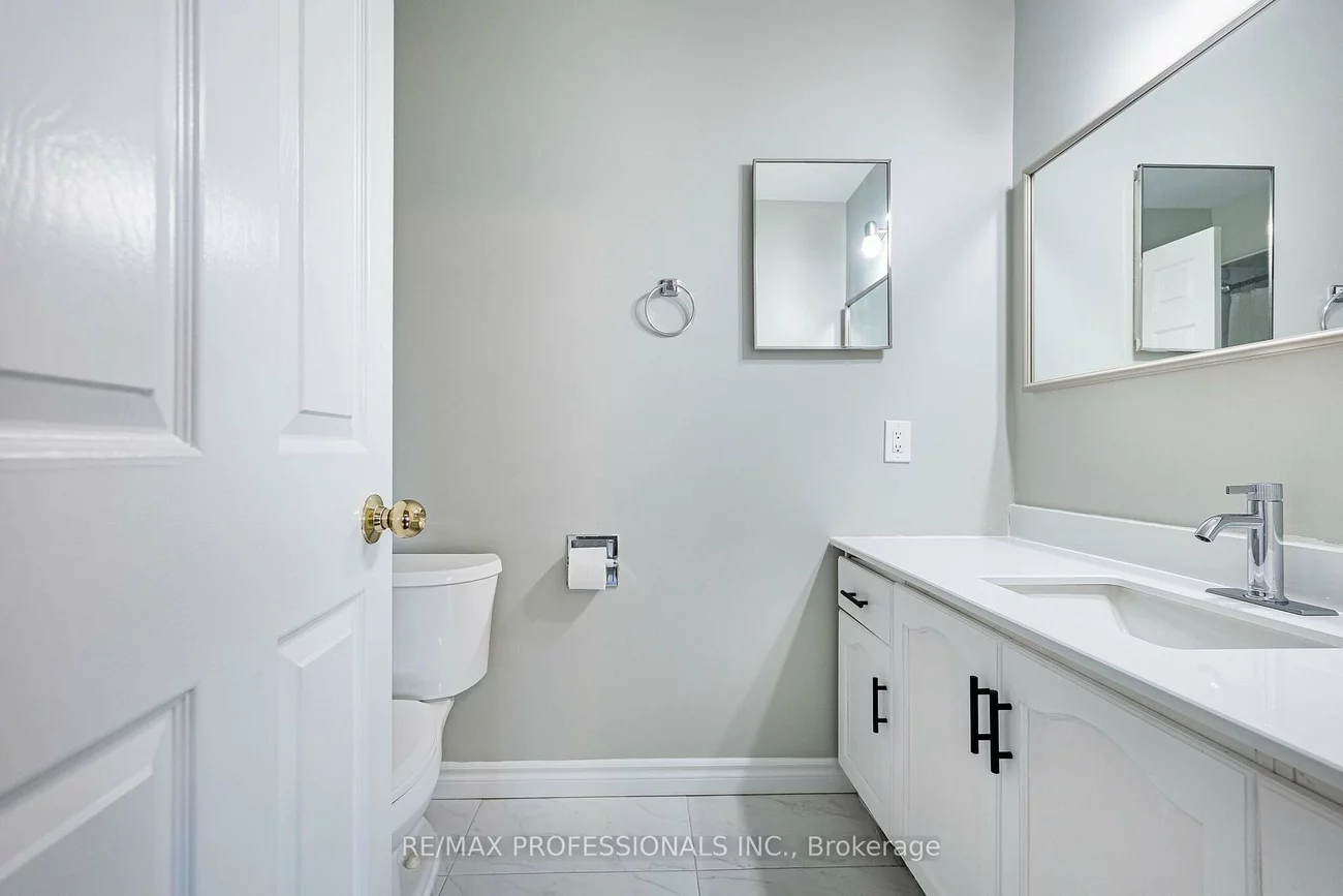 2004, Glenada, 1018 - WC Wedgewood Creek, Oakville