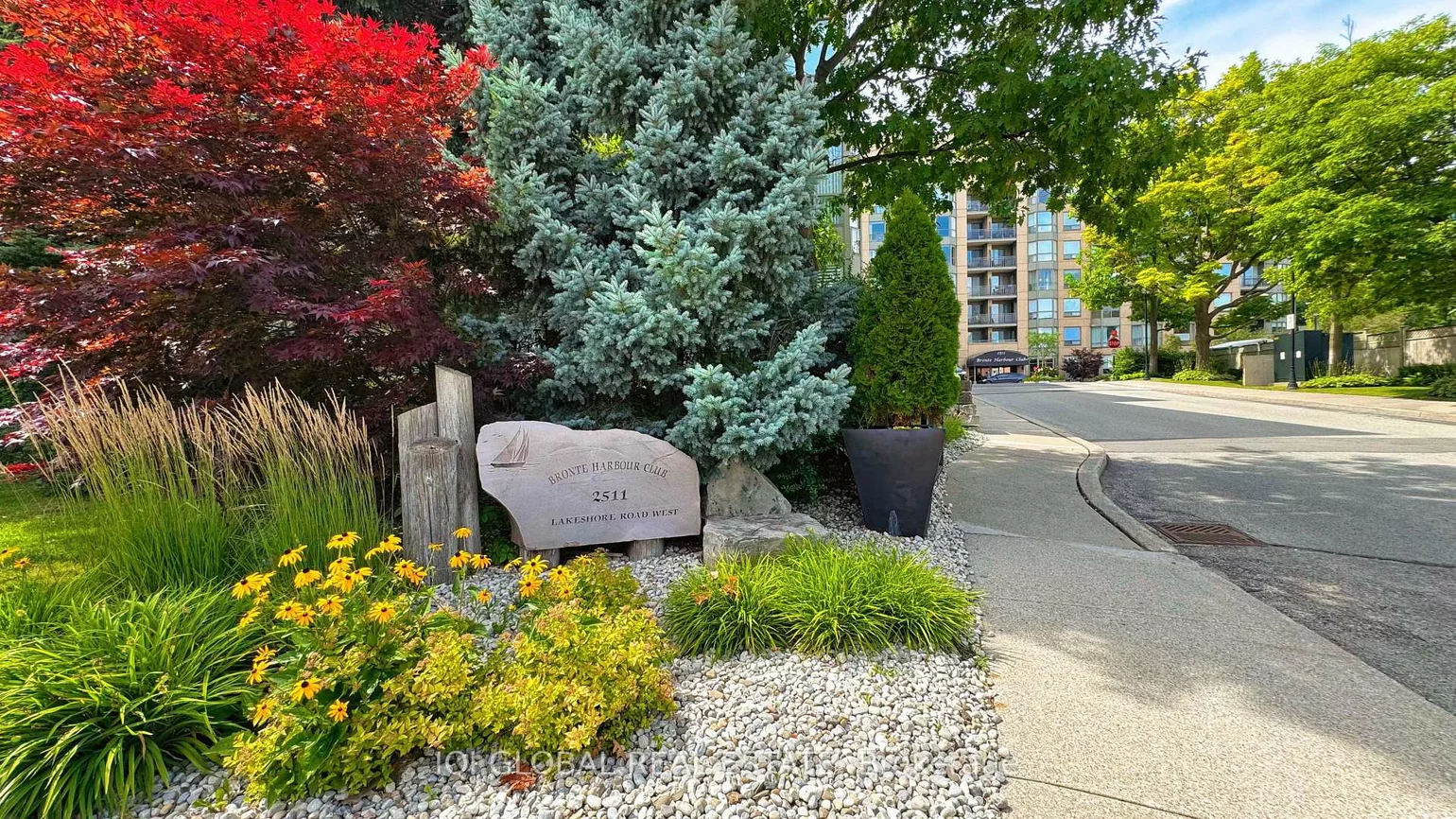 2511, Lakeshore, 1001 - BR Bronte, Oakville