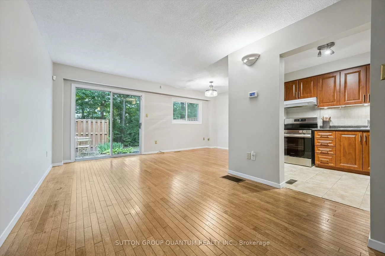 1558, Lancaster, 1005 - FA Falgarwood, Oakville