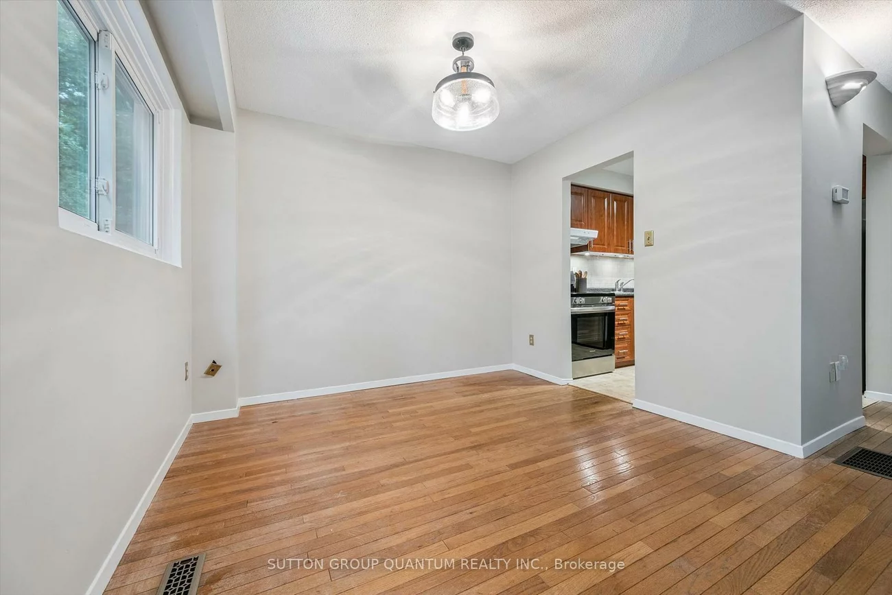 1558, Lancaster, 1005 - FA Falgarwood, Oakville