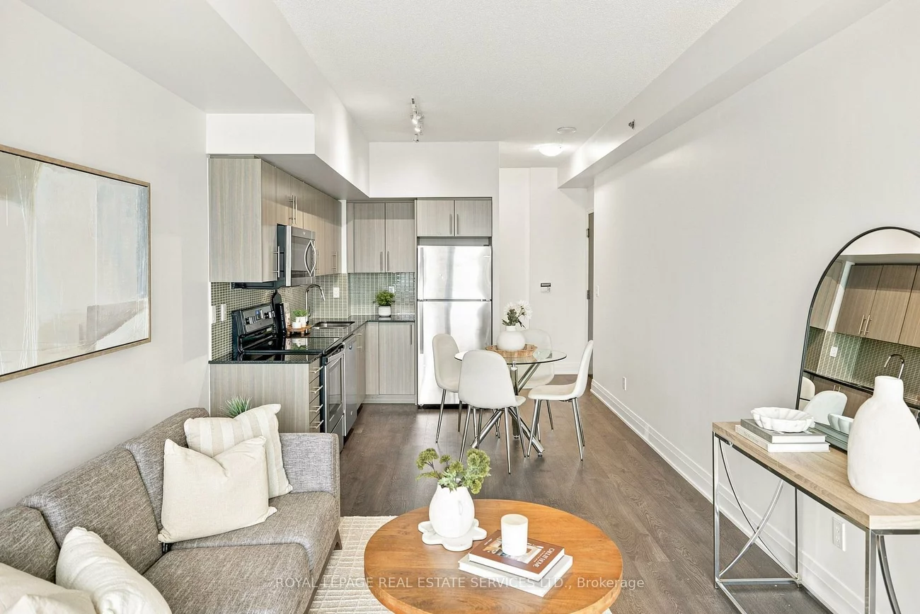 55, Speers, 1002 - CO Central, Oakville