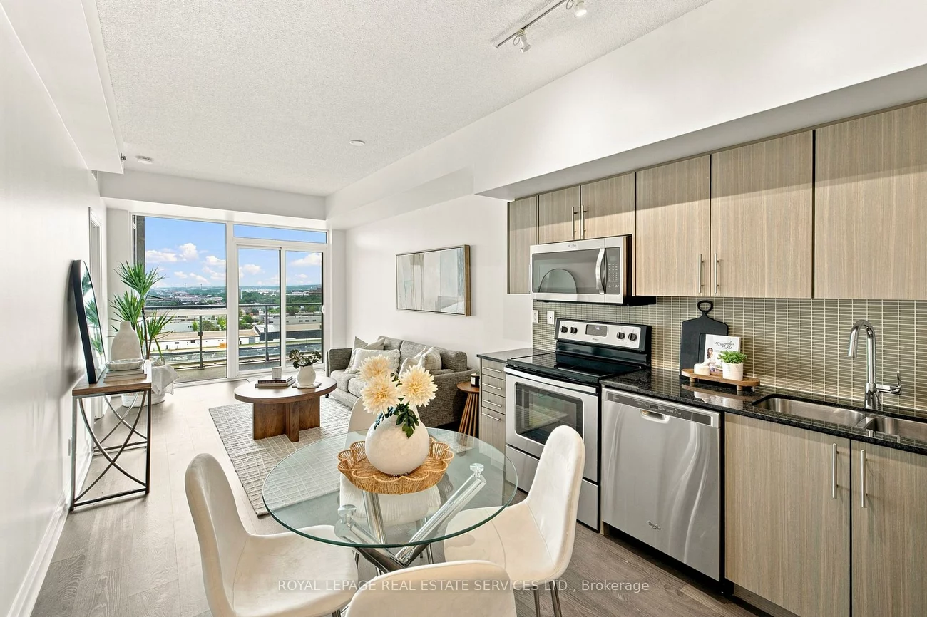 55, Speers, 1002 - CO Central, Oakville
