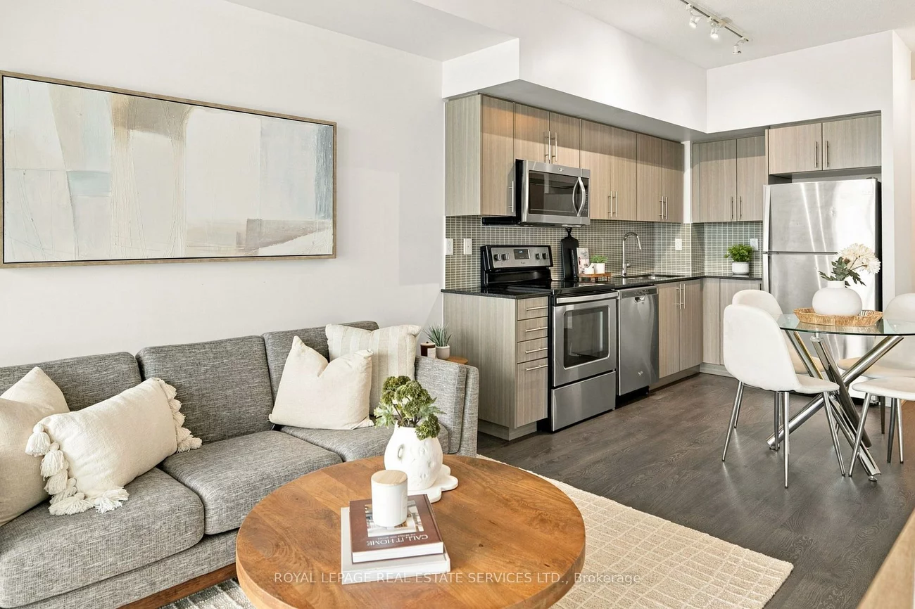 55, Speers, 1002 - CO Central, Oakville