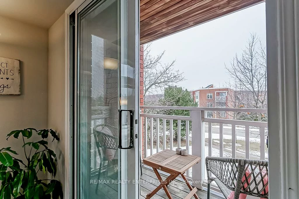2386, Munn's, 1015 - RO River Oaks, Oakville