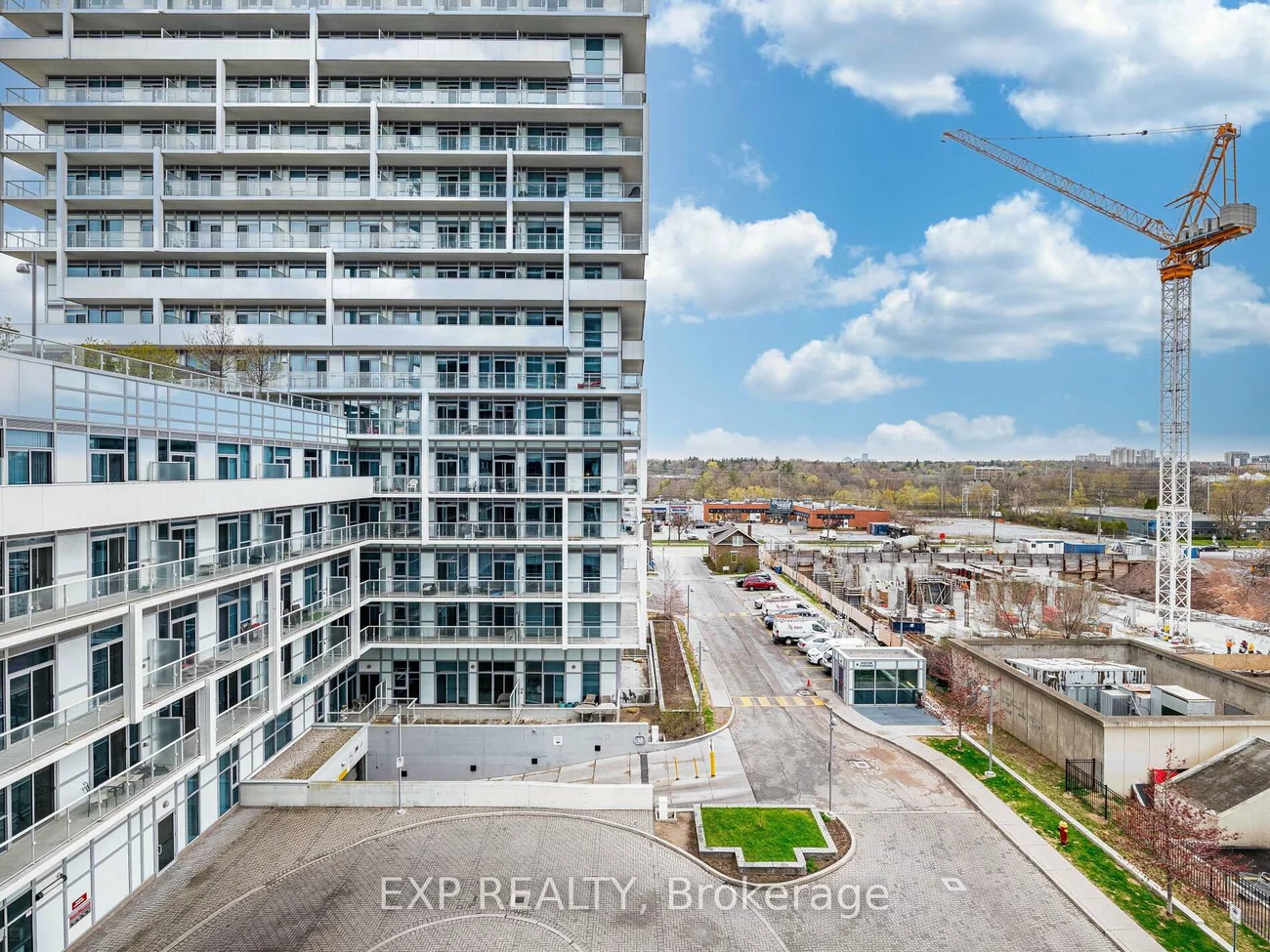 55, Speers, 1002 - CO Central, Oakville
