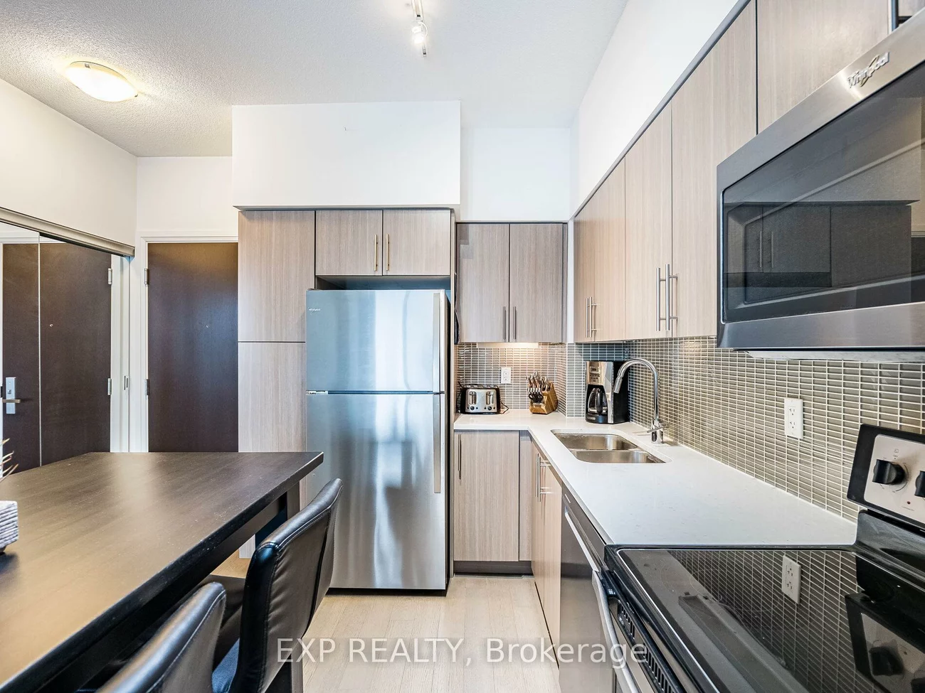 55, Speers, 1002 - CO Central, Oakville
