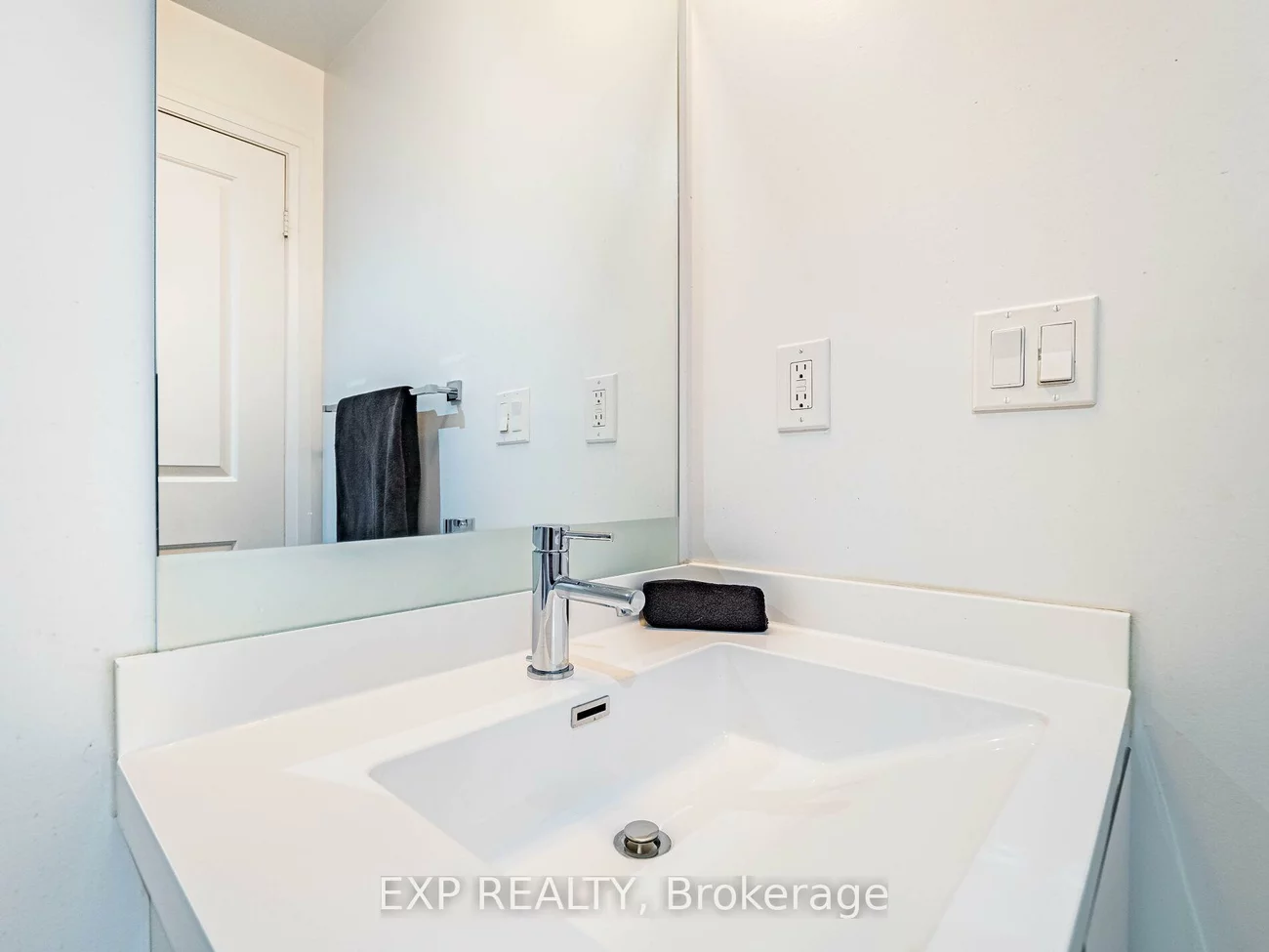 55, Speers, 1002 - CO Central, Oakville