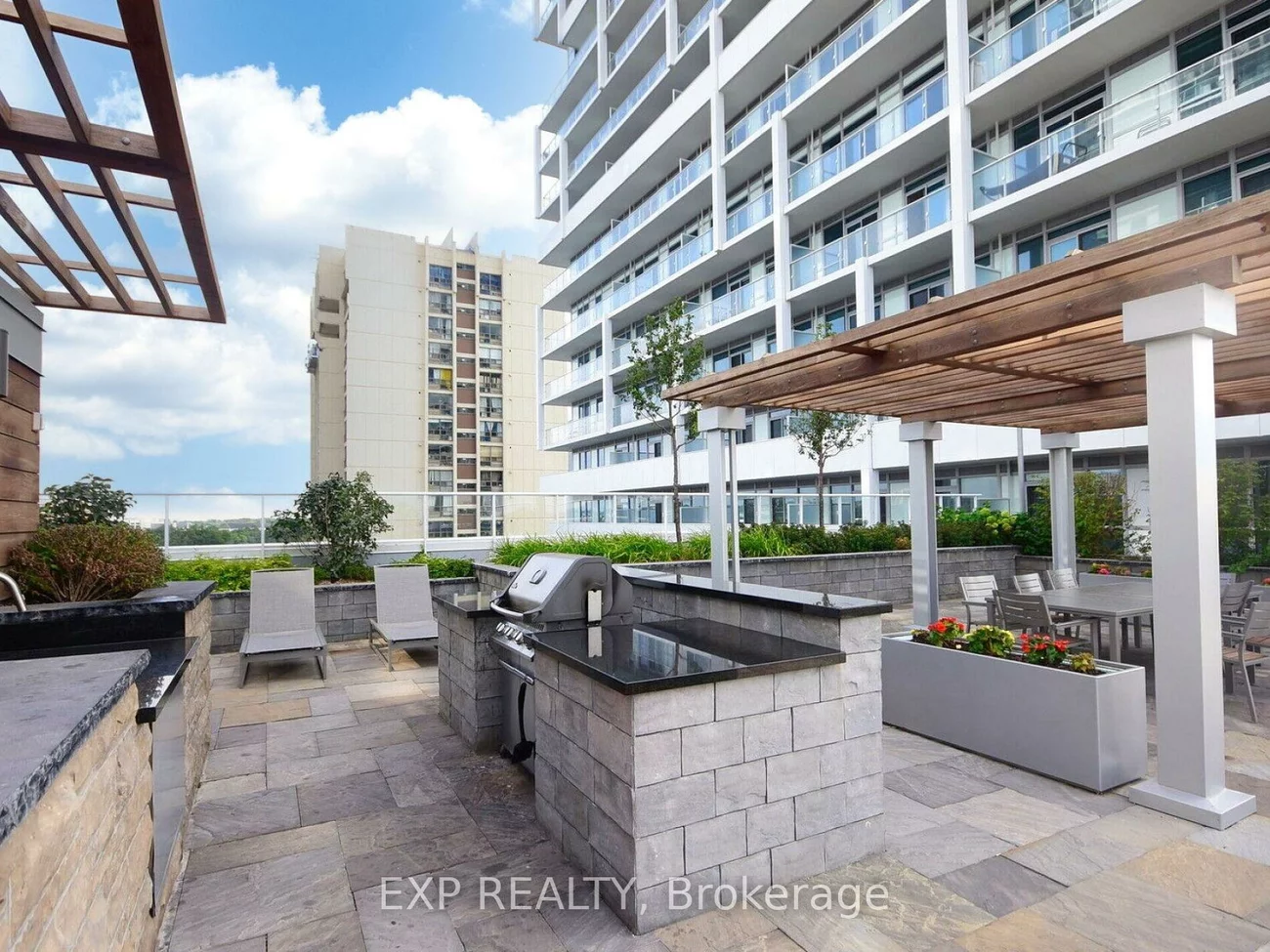 55, Speers, 1002 - CO Central, Oakville