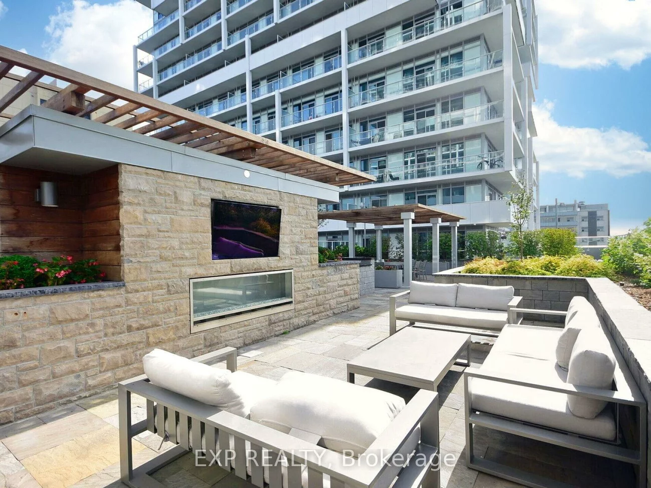 55, Speers, 1002 - CO Central, Oakville
