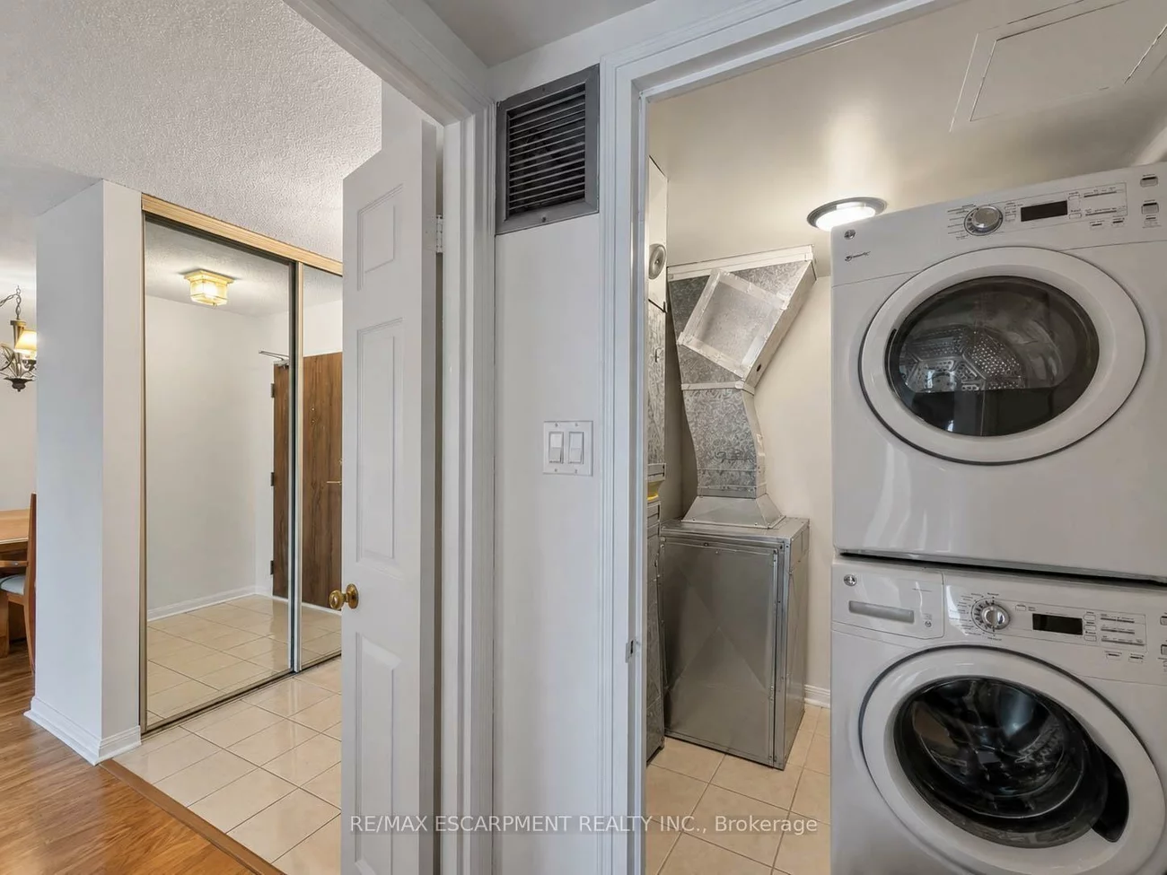 1230, Marlborough, 1003 - CP College Park, Oakville