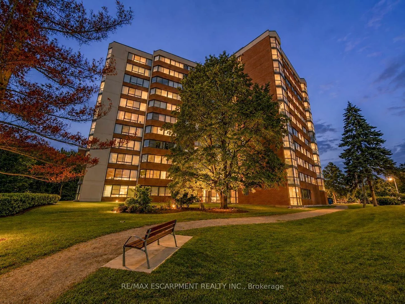 1230, Marlborough, 1003 - CP College Park, Oakville