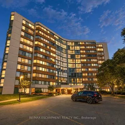 1230, Marlborough, 1003 - CP College Park, Oakville