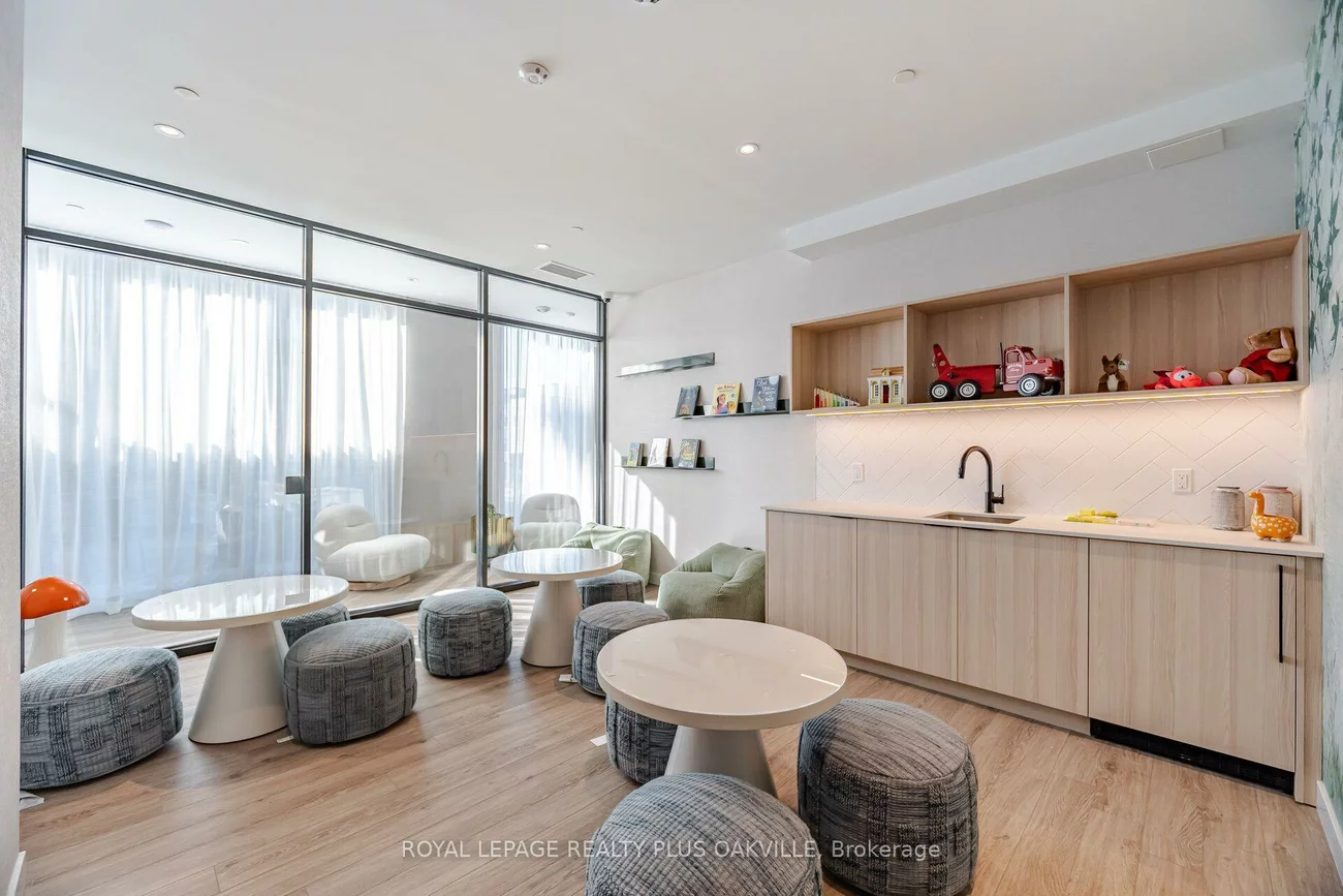 3079, Trafalgar, 1010 - JM Joshua Meadows, Oakville