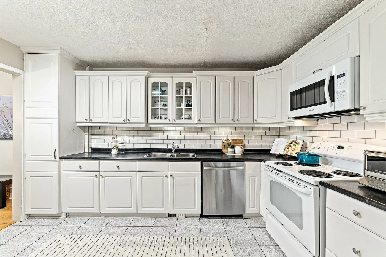 1270, Gainsborough, 1005 - FA Falgarwood, Oakville