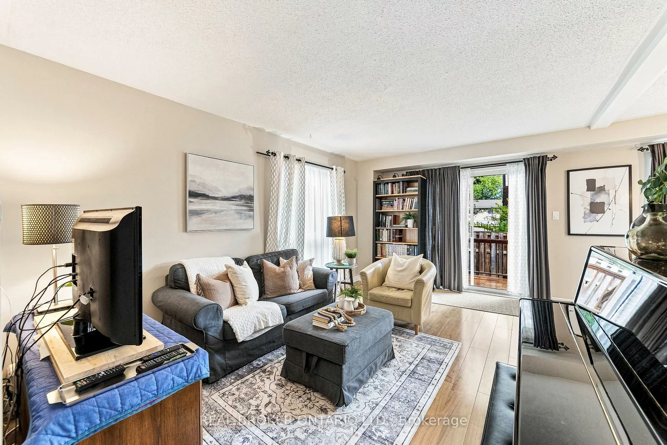 1270, Gainsborough, 1005 - FA Falgarwood, Oakville
