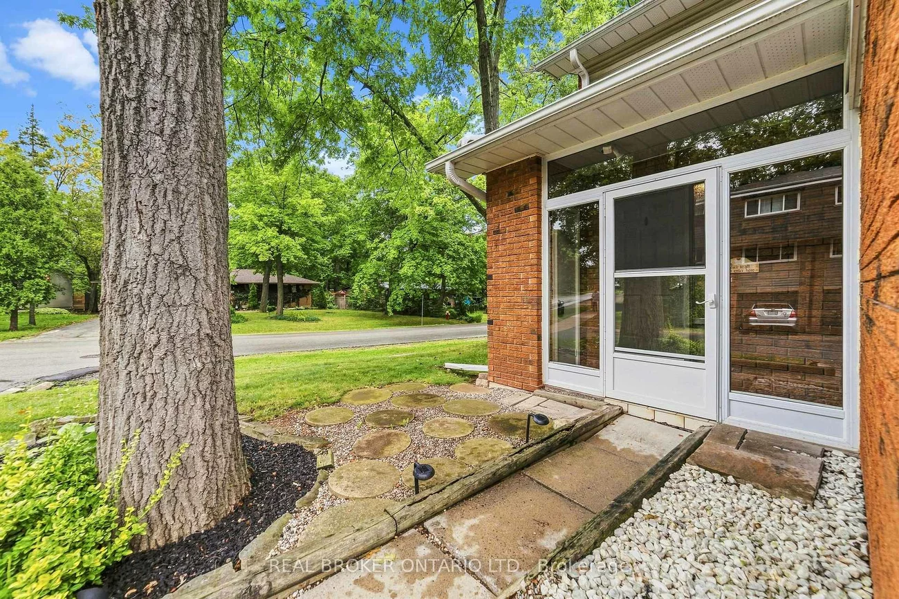1270, Gainsborough, 1005 - FA Falgarwood, Oakville