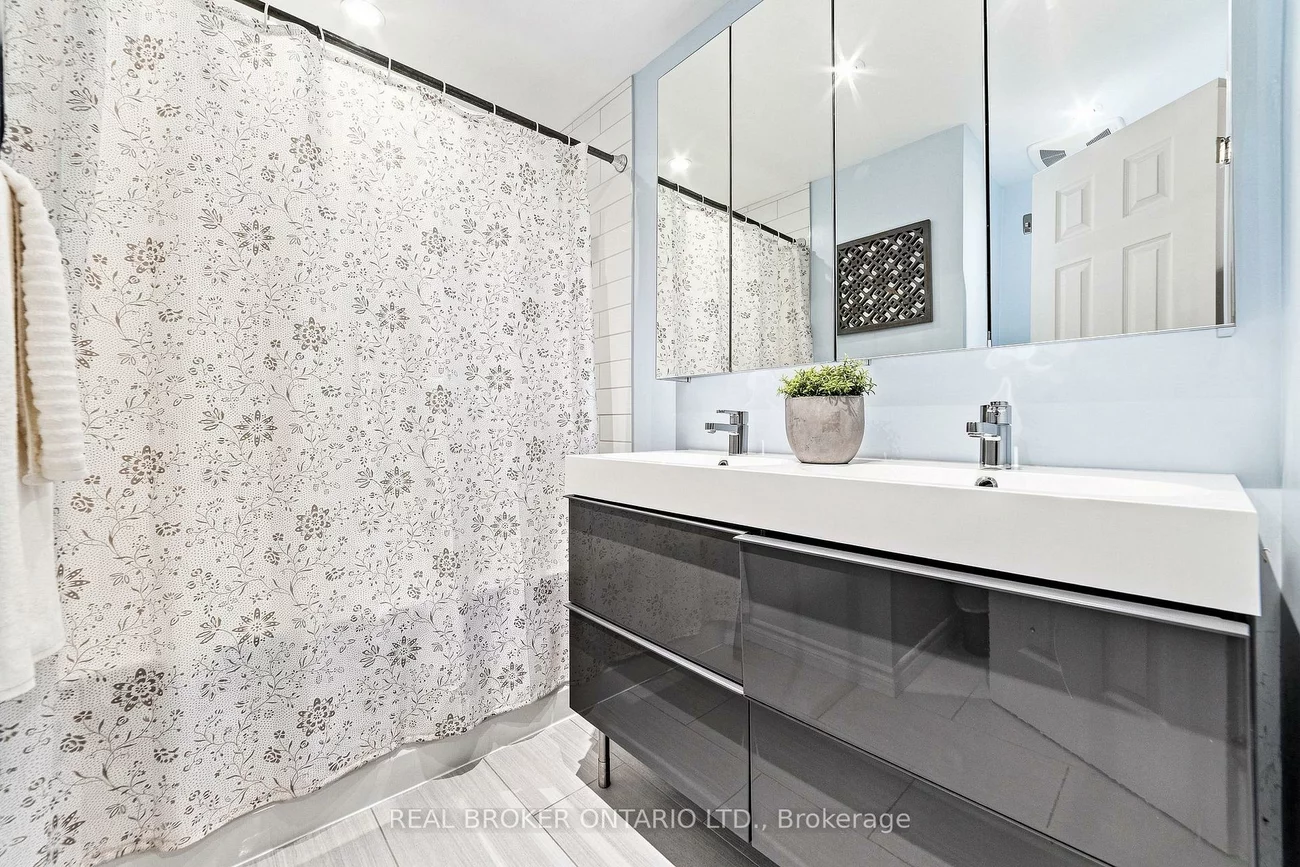 1270, Gainsborough, 1005 - FA Falgarwood, Oakville
