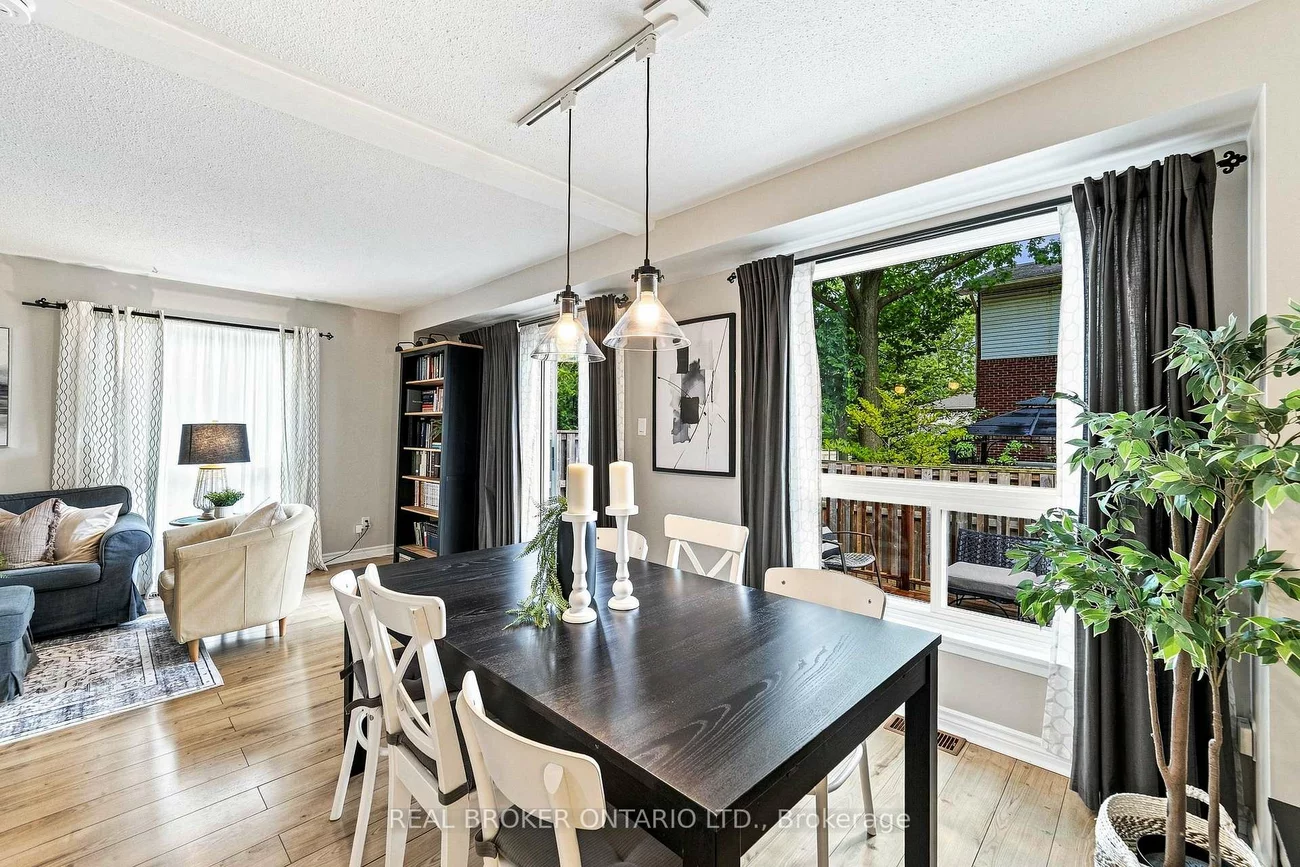 1270, Gainsborough, 1005 - FA Falgarwood, Oakville