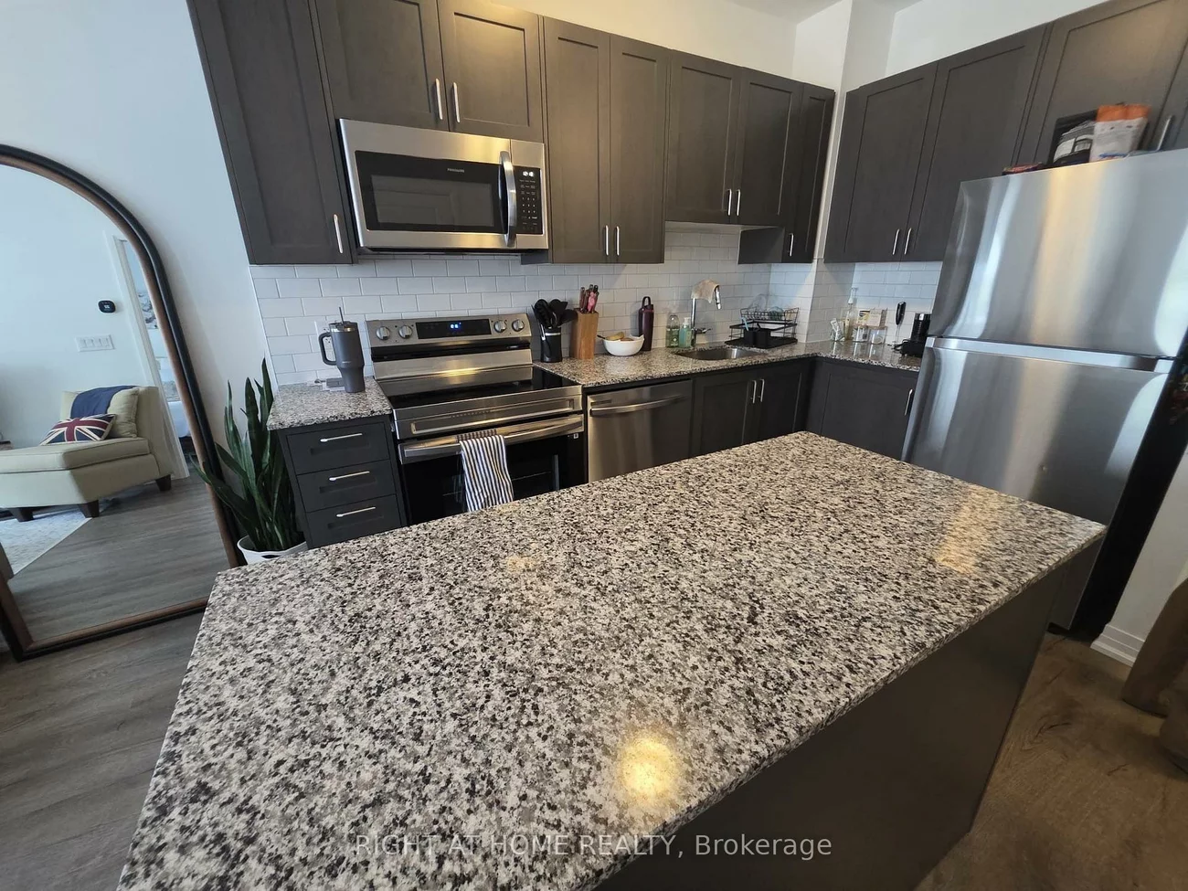 3285, Carding Mill, 1008 - GO Glenorchy, Oakville