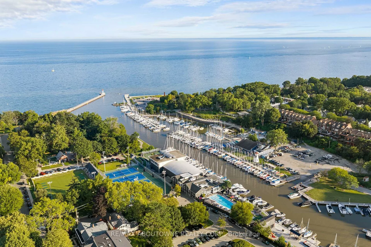123, Maurice, 1002 - CO Central, Oakville