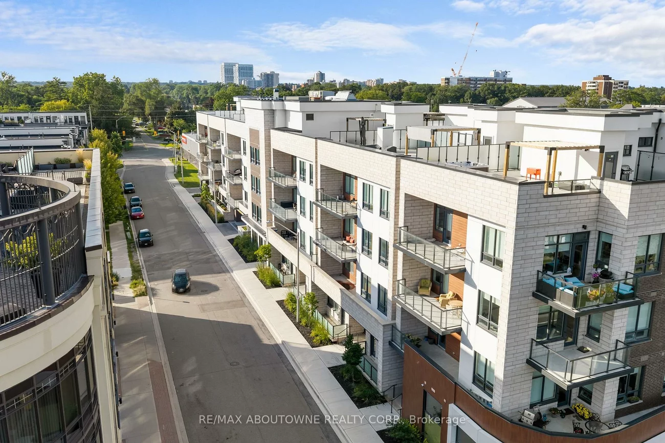 123, Maurice, 1002 - CO Central, Oakville
