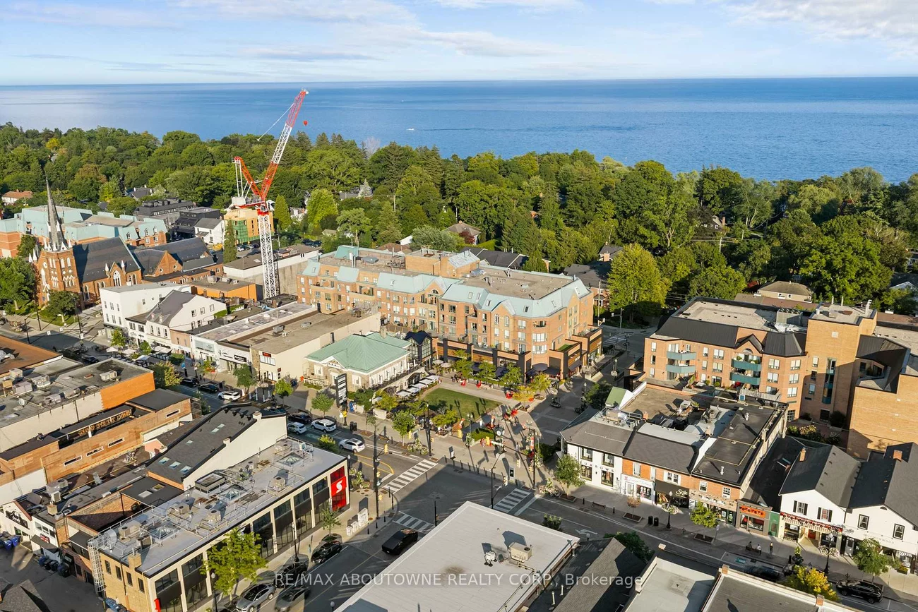 123, Maurice, 1002 - CO Central, Oakville