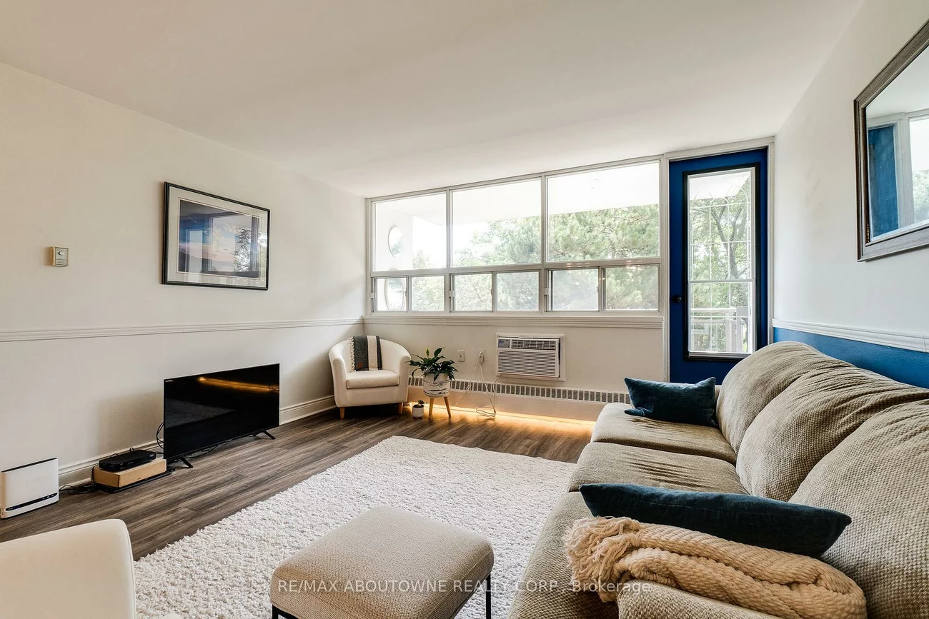 212, Kerr, 1002 - CO Central, Oakville