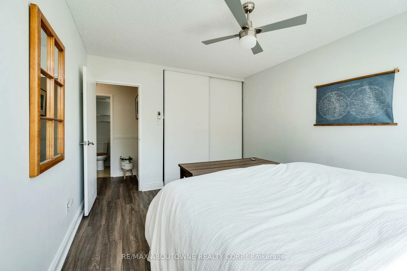 212, Kerr, 1002 - CO Central, Oakville