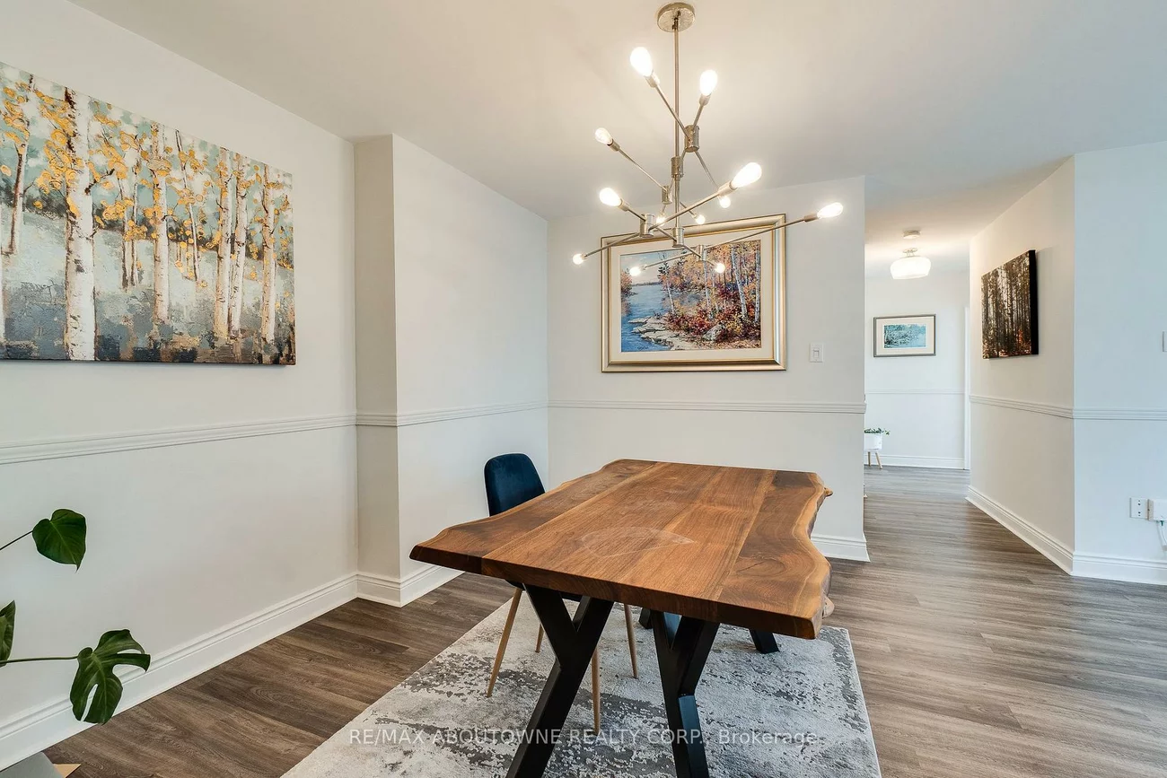 212, Kerr, 1002 - CO Central, Oakville