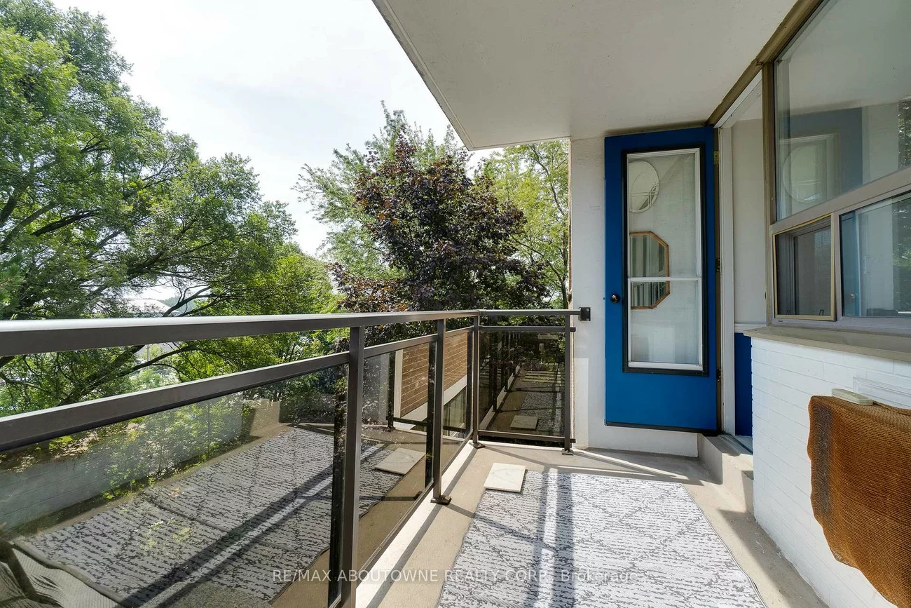 212, Kerr, 1002 - CO Central, Oakville