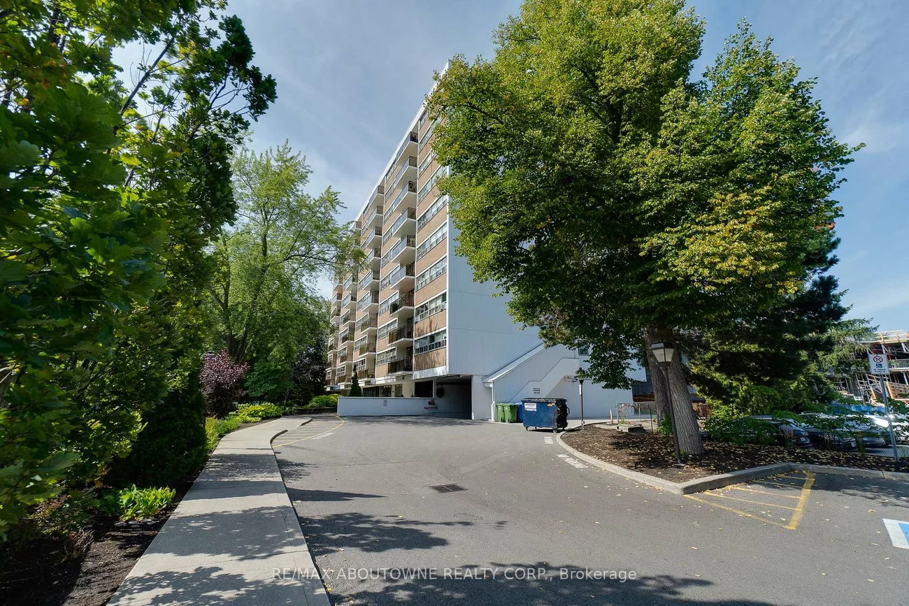 212, Kerr, 1002 - CO Central, Oakville