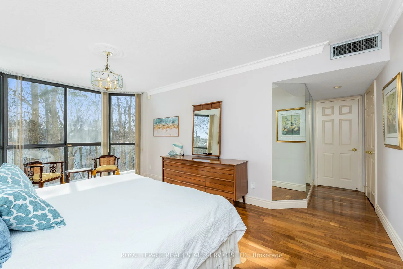 1240, Marlborough, 1003 - CP College Park, Oakville